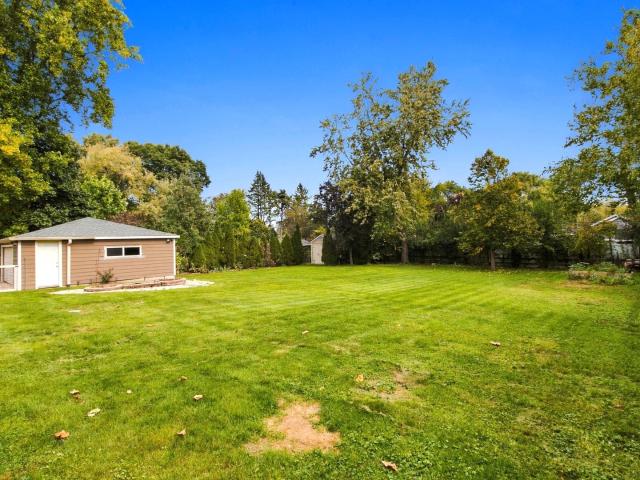 House for sale in Shorewood, Glen Ellyn