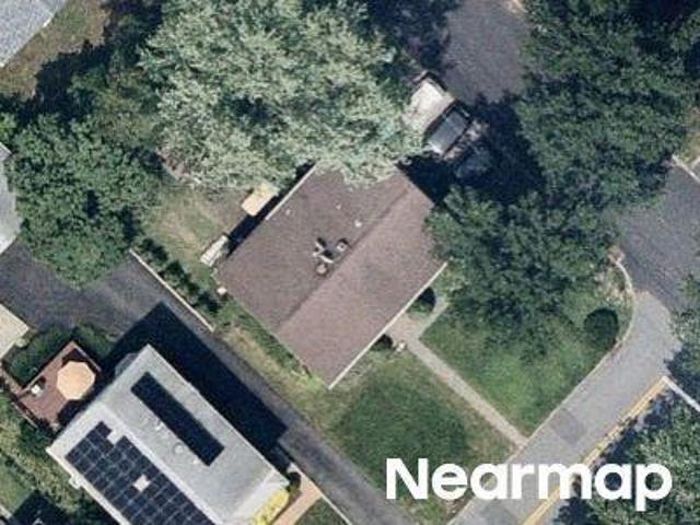 House for sale in Roseland, New Jersey