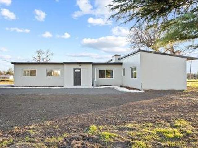 House for sale in Los Molinos, California