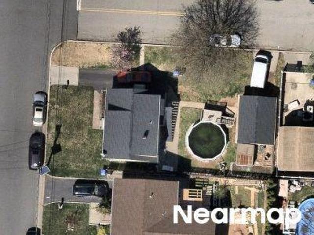 House for sale in Avenel, New Jersey