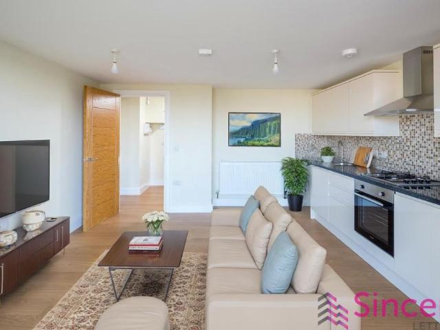Apartment for rent in Seven Kings, Greater London