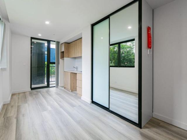Granny Flat for rent in Campsie, Sydney