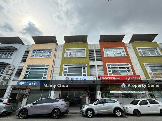 Office for rent in Malaka