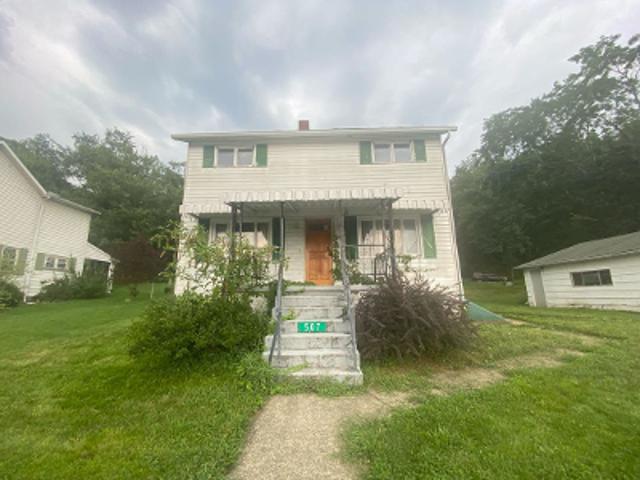 House for sale in Vanderbilt, Pennsylvania