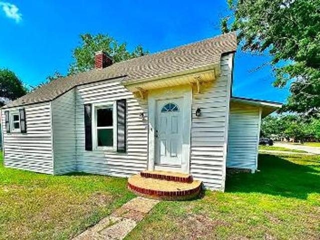House for sale in Cuero