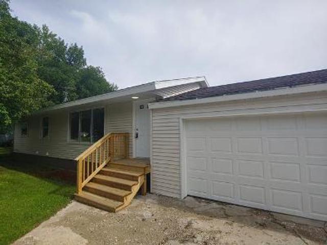House for sale in Hallock, Minnesota