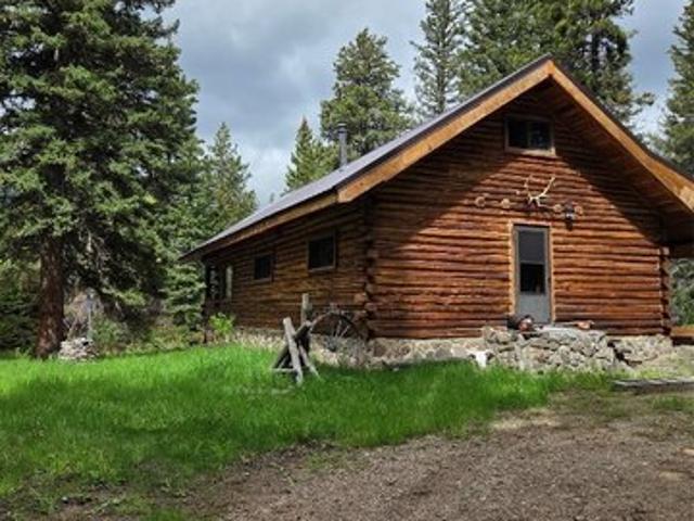 House for sale in Wilsall, Montana