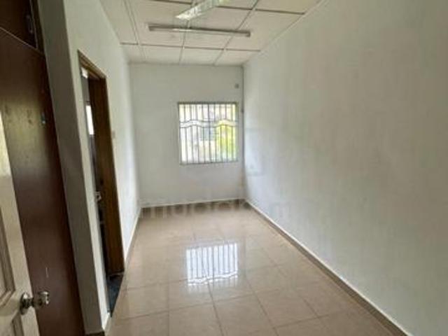 Shop for sale in Banting, Selangor