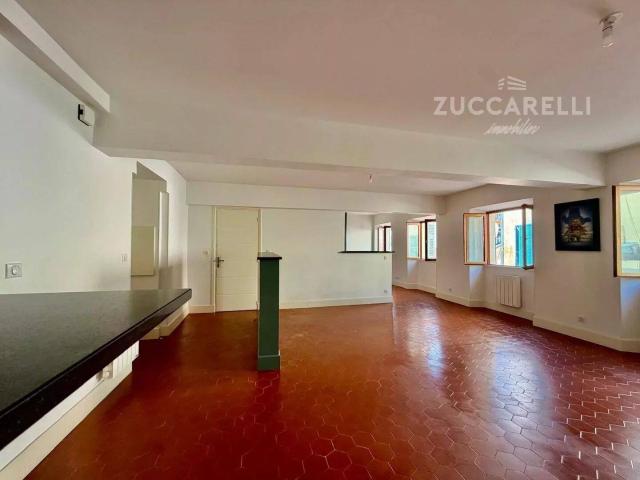Appartement location à Vieux Nice, Nice
