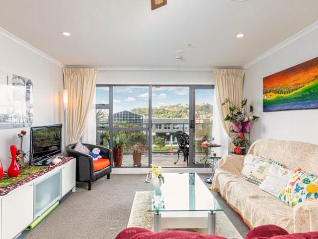 Apartment for rent in Newton, Auckland