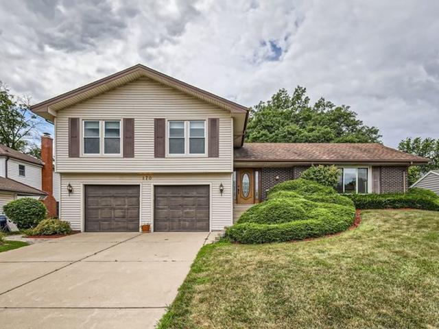 House for sale in Glen Ellyn, Illinois