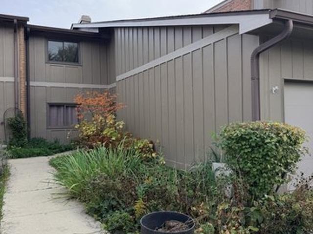Condo for sale in Warrenville, DuPage County
