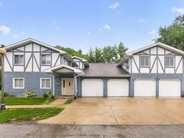 Condo for sale in Warrenville, DuPage County