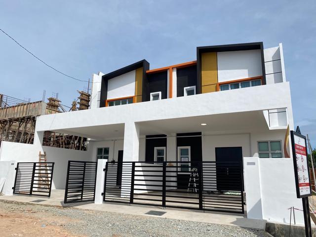 Terraced House for sale in Rembia, Malaka