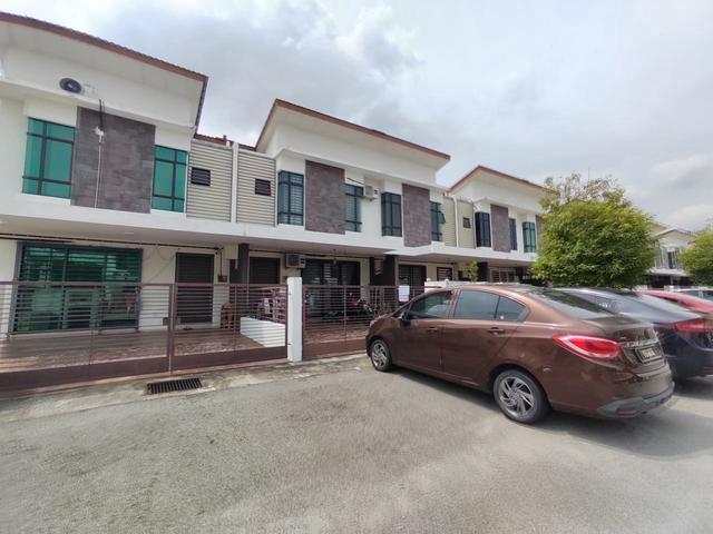 Terraced House for sale in Tanjong Sepat, Selangor