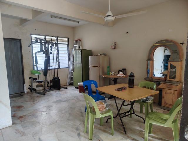 Terraced House for sale in Malaka