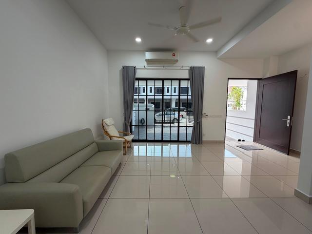 Terraced House for rent in Wellesley, Penang