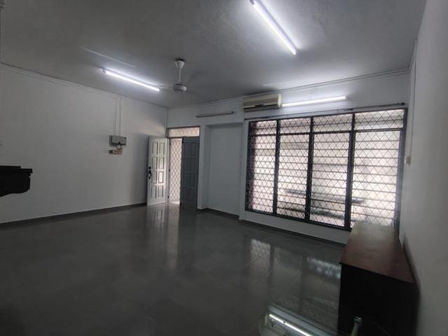 Terraced House for rent in Wellesley, Penang
