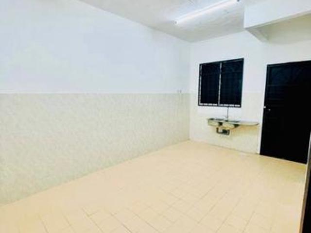 Terraced House for sale in Tanjong Sepat, Selangor