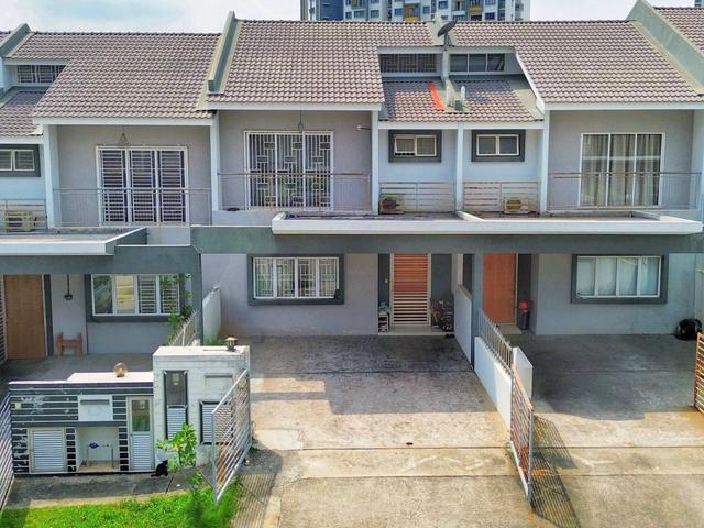 Terraced House for sale in Tanjong Sepat, Selangor