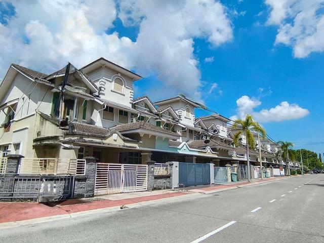 Terraced House for sale in Wellesley, Penang
