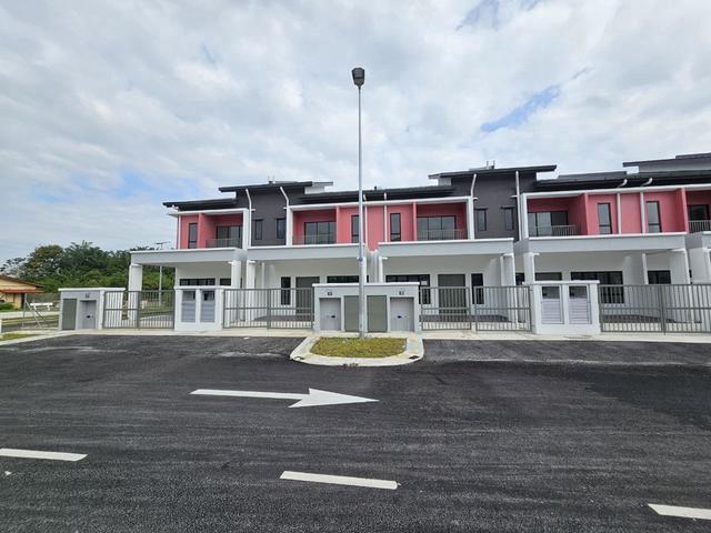 Terraced House for sale in Tanjong Sepat, Selangor