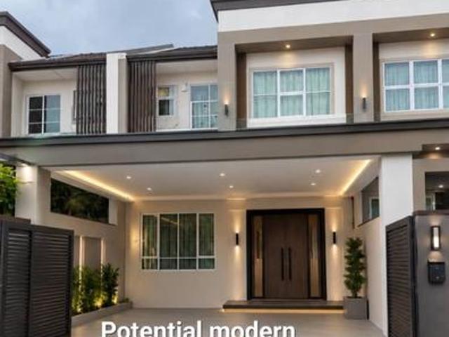 Terraced House for sale in Kuching, Bahagian Kuching