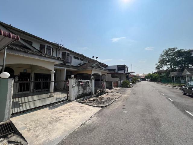 Terraced House for sale in Wellesley, Penang