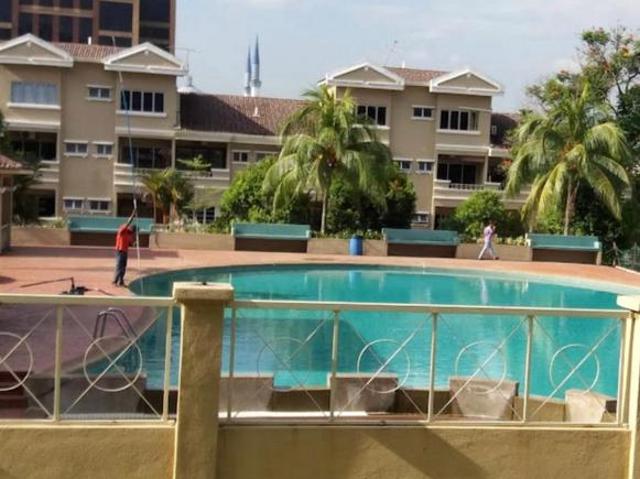 Townhouse for sale in Petaling, Alam Impian