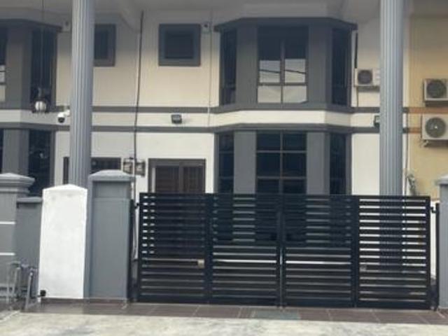 Terraced House for rent in Malaka