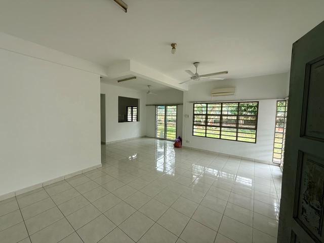 Residential House for sale in Kajang, Langat