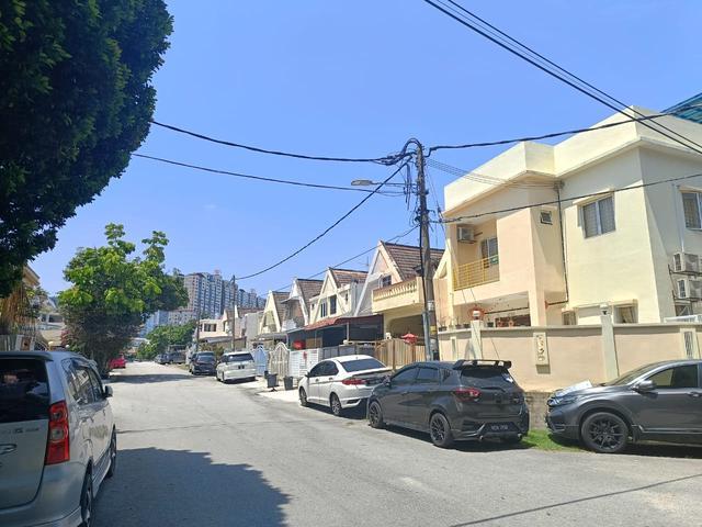 Terraced House for sale in Country Heights Damansara, Kuala Lumpur