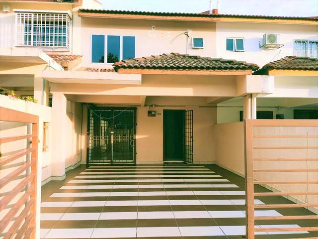 Terraced House for rent in Seri Kembangan, Majlis Bandaraya Subang Jaya