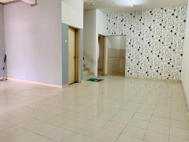Terraced House for sale in Langat, Selangor