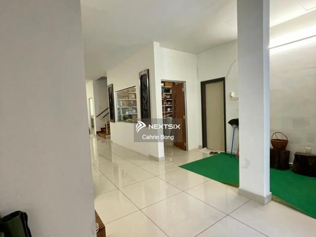 Shop for sale in Petaling, Damansara Damai