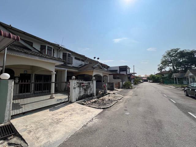 Terraced House for sale in Wellesley, Penang
