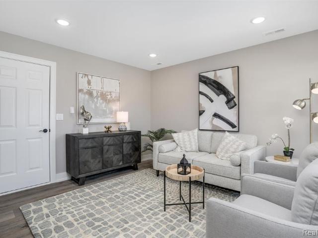 Condo for sale in Bloomfield Hills