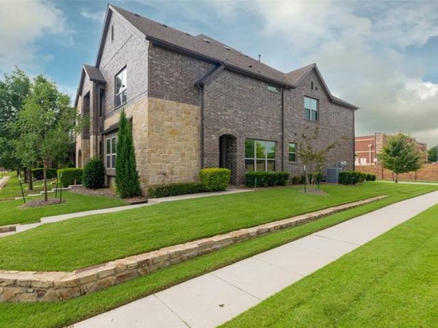 Townhouse for sale in Mckinney, Texas