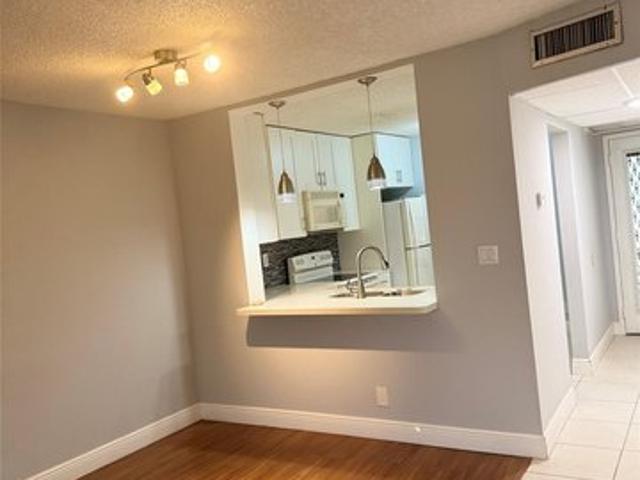 Condo for sale in Coconut Creek, Florida