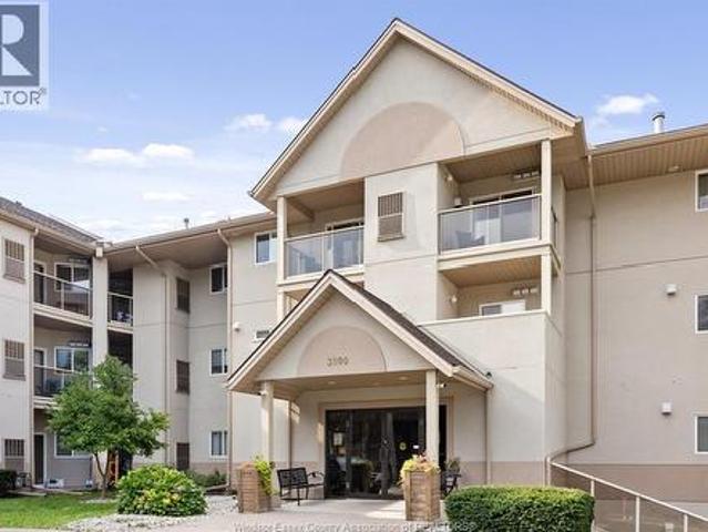 Condo for sale in Sandwich, Windsor