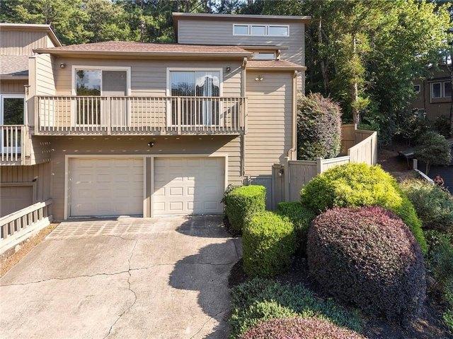 Townhouse for sale in Johns Creek, Georgia