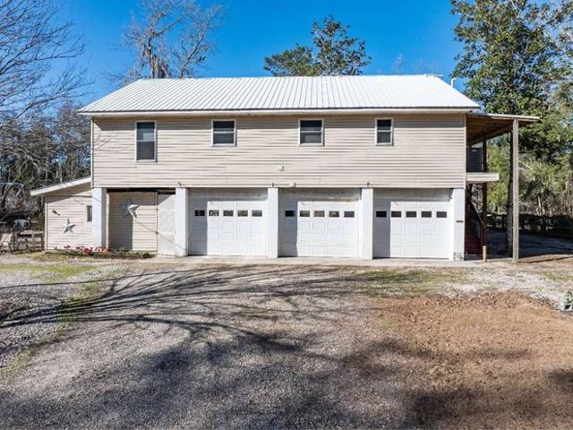 House for sale in Suwannee, Florida