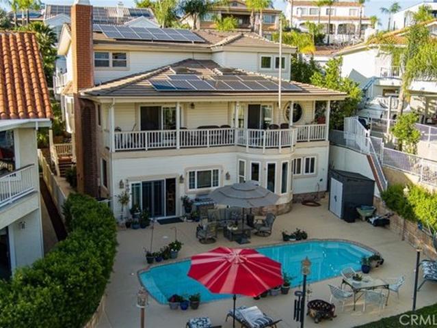 House for sale in Canyon Lake, California