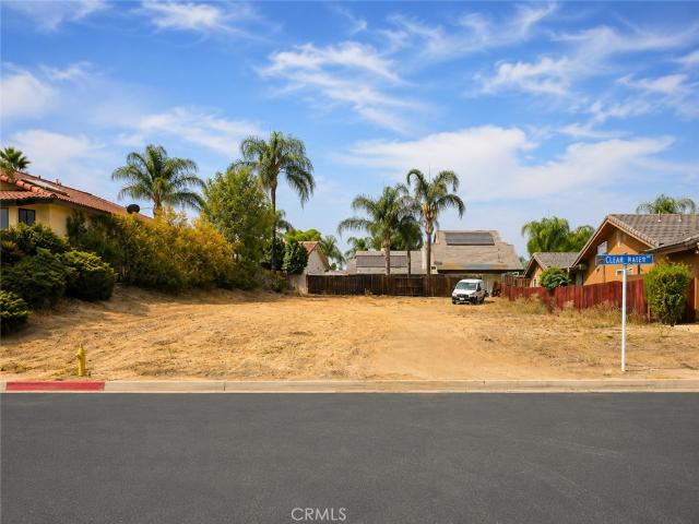 Land for sale in Canyon Lake, California