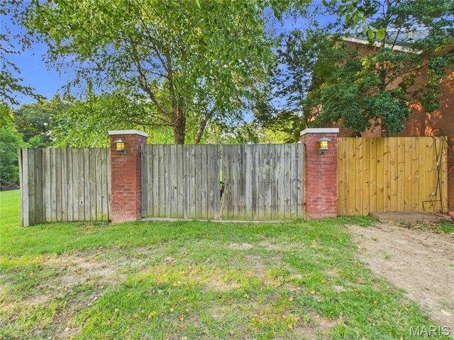 House for sale in Poplar Bluff, Missouri