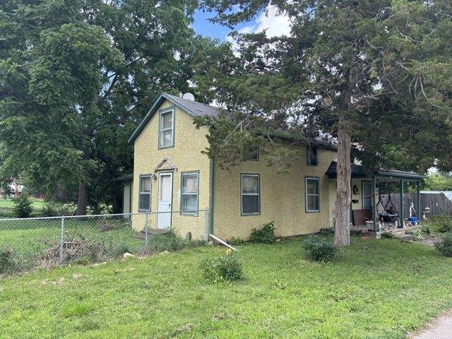 House for sale in Clinton, Iowa