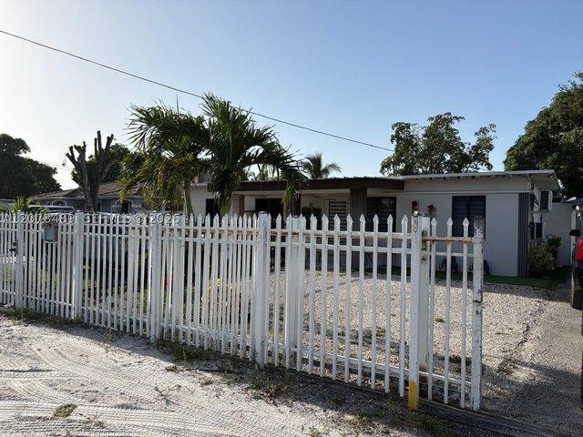 House for sale in Miami, Miami-Dade County