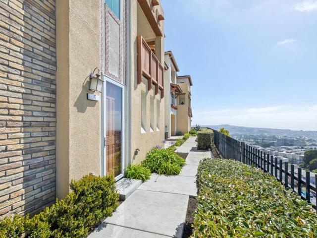 Townhouse for sale in San Mateo, California