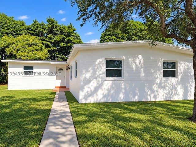 House for sale in The Pines, Miami