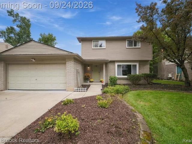 House for sale in Cranbrook Village, Southfield